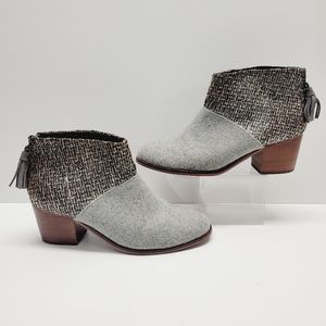 Tom's Leila Gray Silver Bootie Metallic Tweed  Size 8 Short Gray Wool Boots